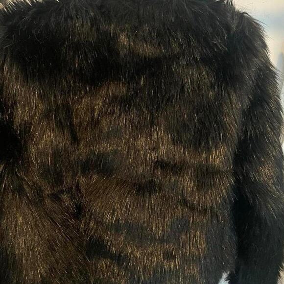 Absolutely divine black fur - Picture 2 of 2